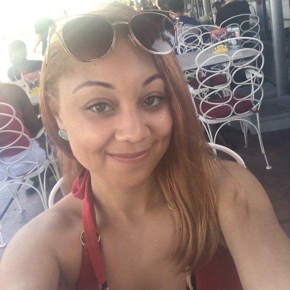 Meet your Posher, Amadea - Picture 2 of 3